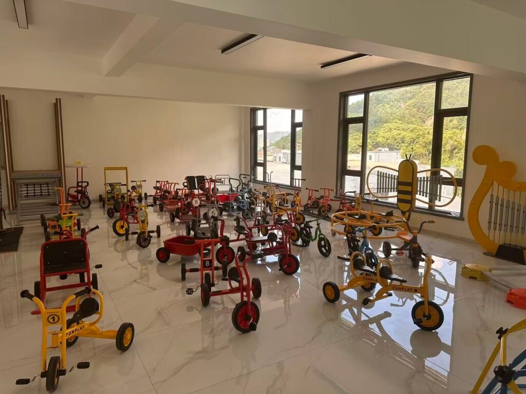 galvanized steel tandem kids tricycle with rear passenger platform for schools and playgrounds-CJ67100