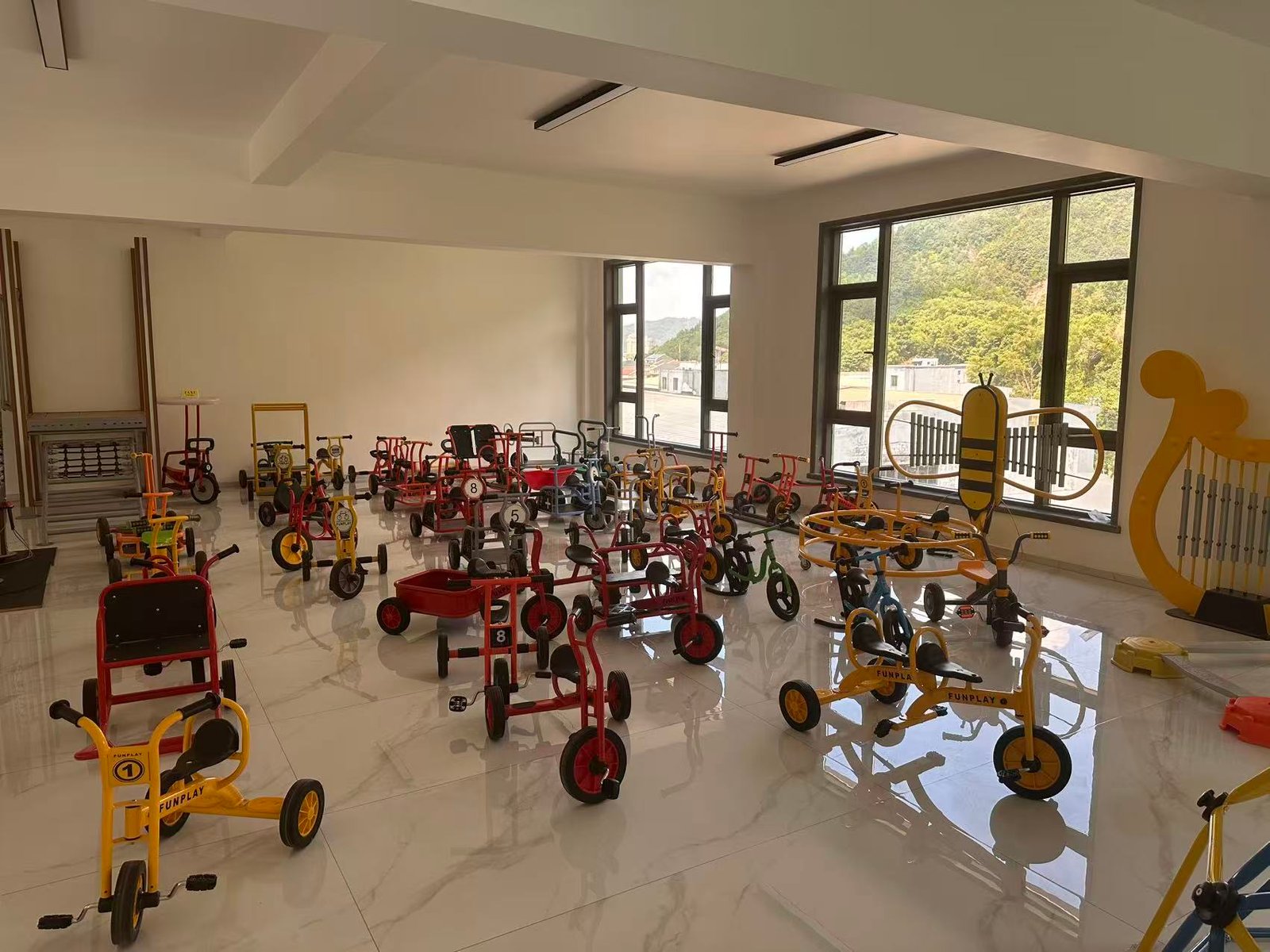 galvanized steel tandem kids tricycle with rear passenger platform for schools and playgrounds-CJ67100