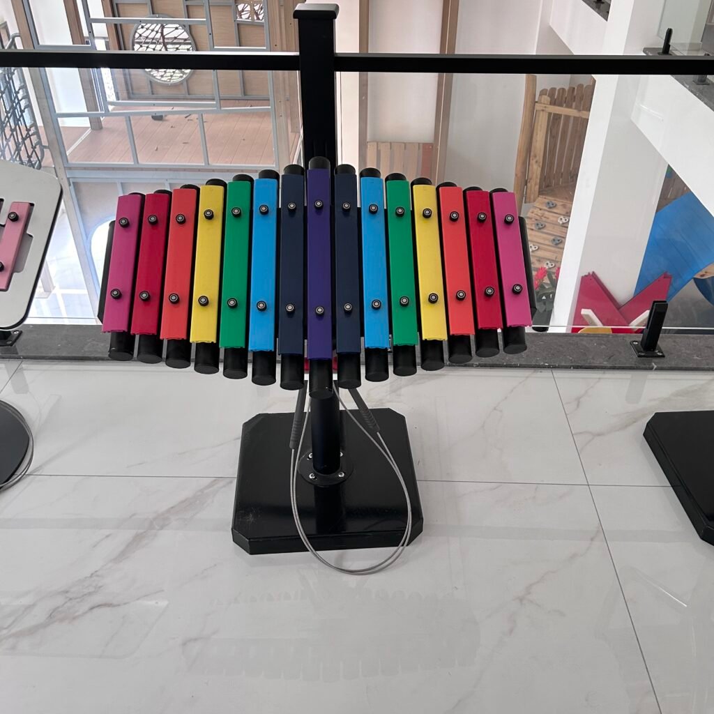 outdoor rainbow percussion instrument with alloy aluminum keys and 304 stainless steel frame for playgrounds